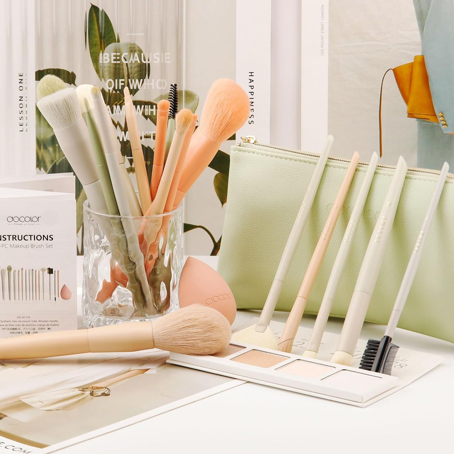 Makeup Brushes 17 Pcs with Makeup Bag and Makeup Sponge and Brush Protector Morandi Makeup Brush Set Premium Synthetic Hair Makeup Brush Wooden Handle Gift Box