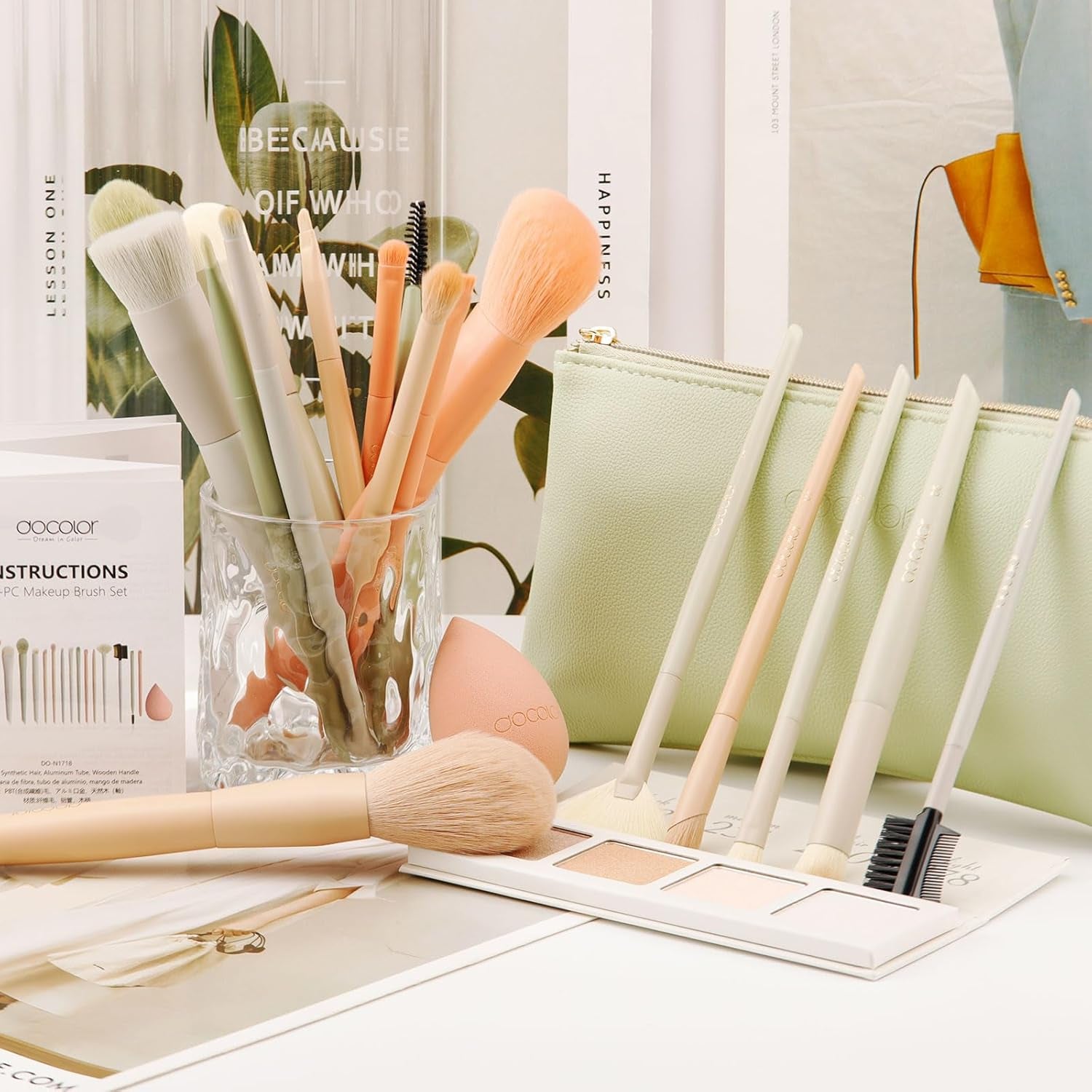 Makeup Brushes 17 Pcs with Makeup Bag and Makeup Sponge and Brush Protector Morandi Makeup Brush Set Premium Synthetic Hair Makeup Brush Wooden Handle Gift Box