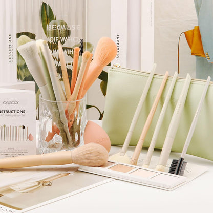 Makeup Brushes 17 Pcs with Makeup Bag and Makeup Sponge and Brush Protector Morandi Makeup Brush Set Premium Synthetic Hair Makeup Brush Wooden Handle Gift Box