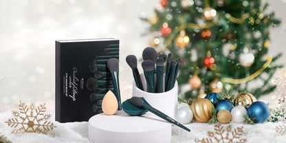 Christmas Makeup Brushes Set 17 Pcs with Brush Cleaning Mat and Makeup Sponge Professional Face Powder Eye Shadow Powder Liquid Cream